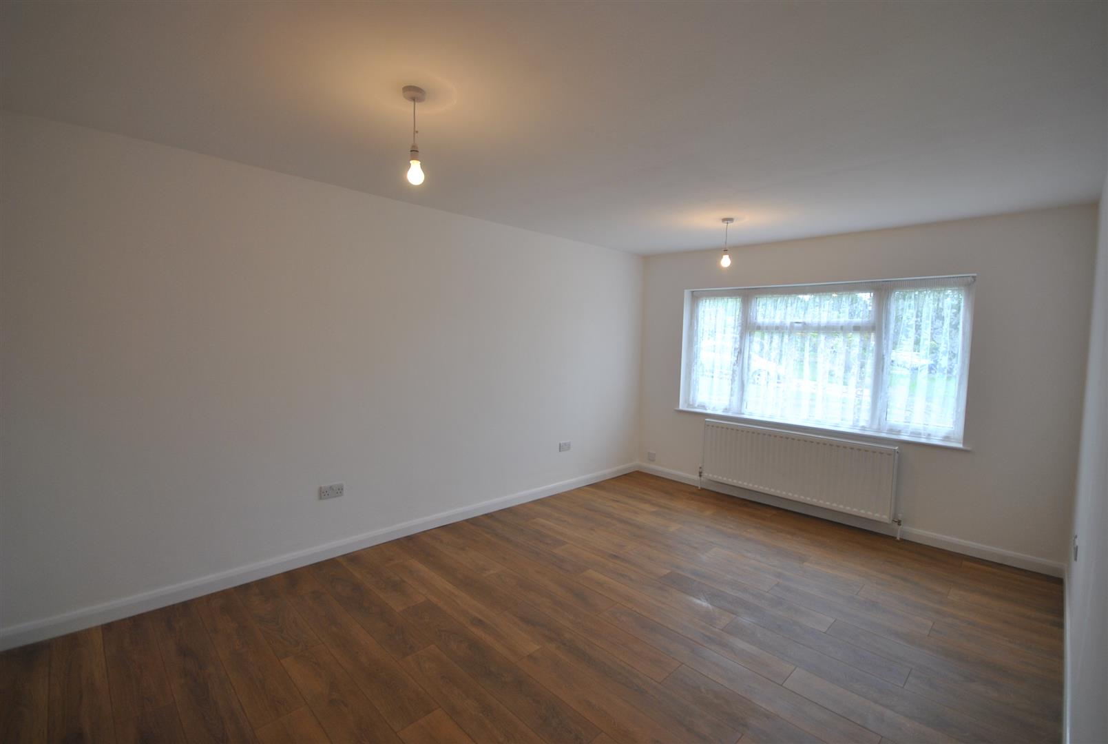 2 Bedrooms, Bungalow